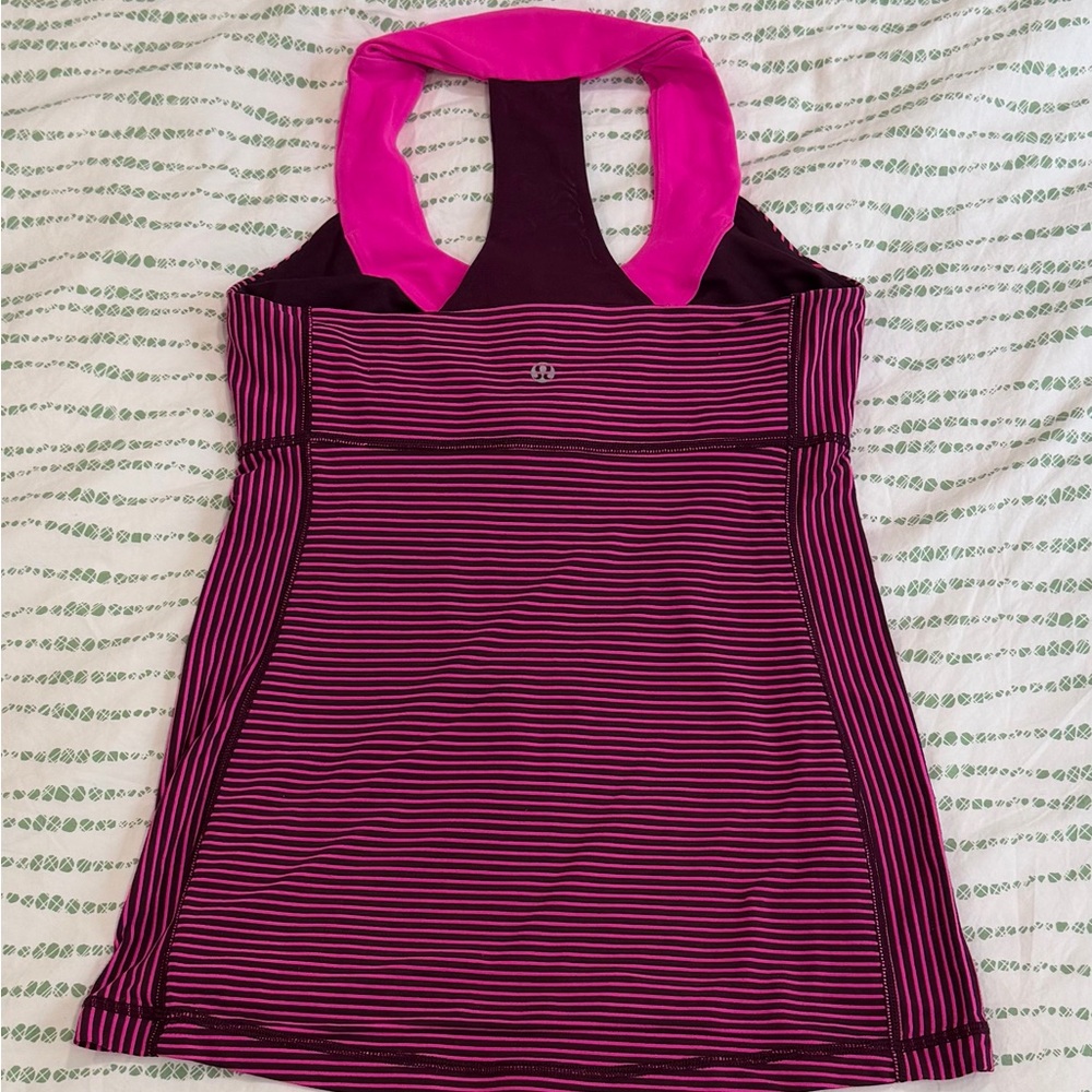 Lululemon Scoop Neck Tank
Hyper Stripe Raspberry Glo Light / Raspberry Glo Light - Picture 3 of 5